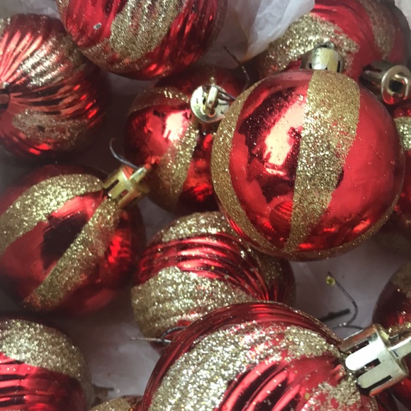 Gold & Red Christmas Ornaments - Set of 16 - Picture 6 of 8